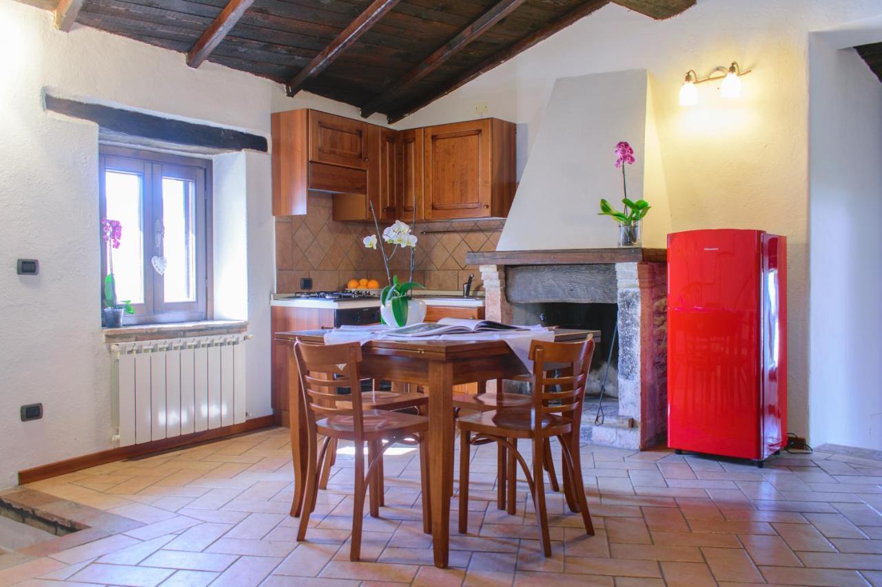 Borgo San Valentino Aparthotel Arrone Екстериор снимка