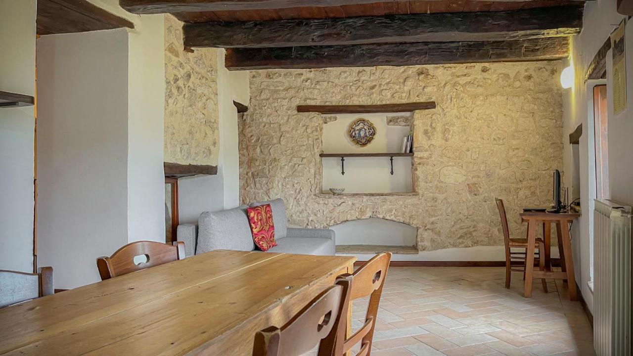 Borgo San Valentino Aparthotel Arrone Екстериор снимка