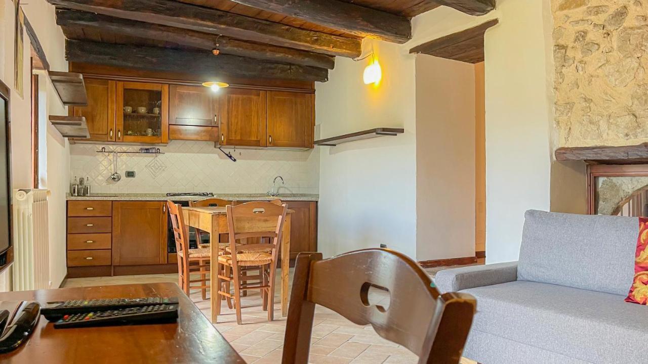 Borgo San Valentino Aparthotel Arrone Екстериор снимка