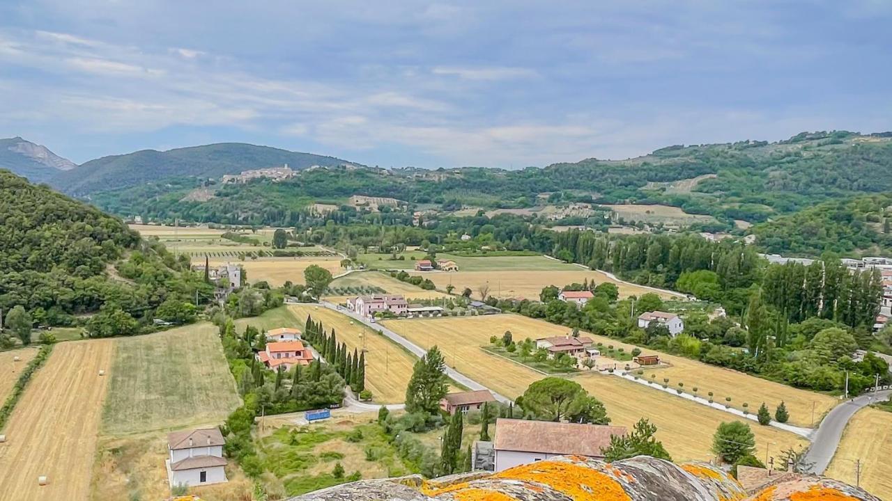 Borgo San Valentino Aparthotel Arrone Екстериор снимка