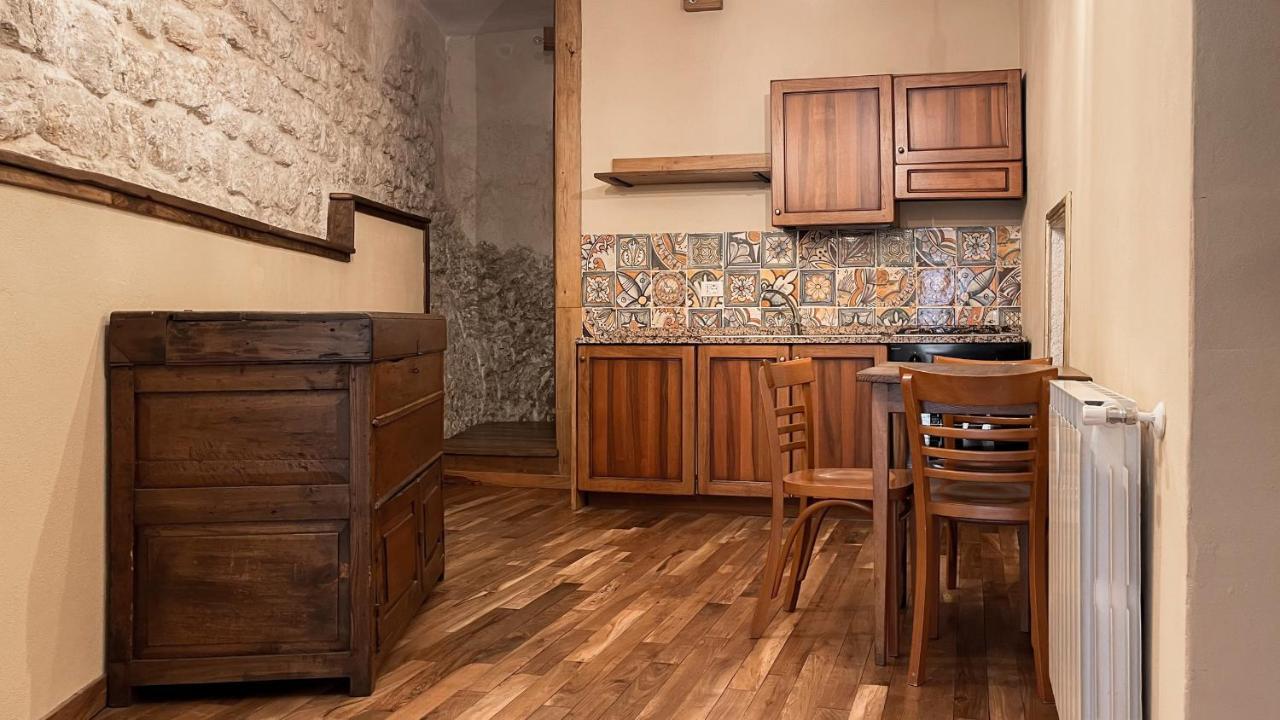 Borgo San Valentino Aparthotel Arrone Екстериор снимка