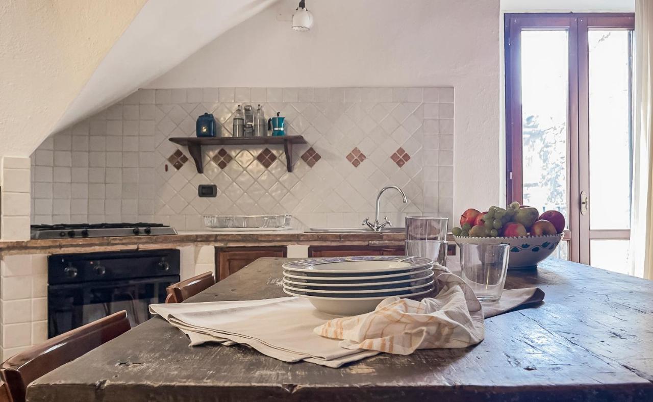 Borgo San Valentino Aparthotel Arrone Екстериор снимка