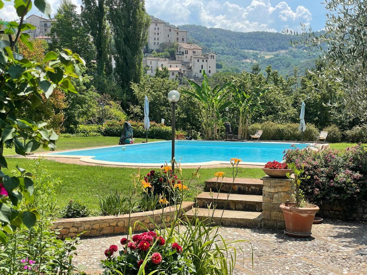 Borgo San Valentino Aparthotel Arrone Екстериор снимка
